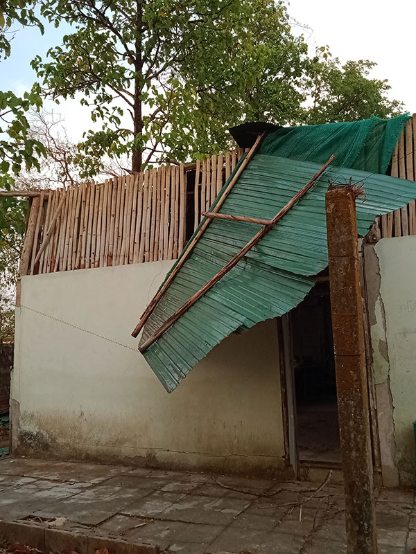 Collapse roof at Parami school